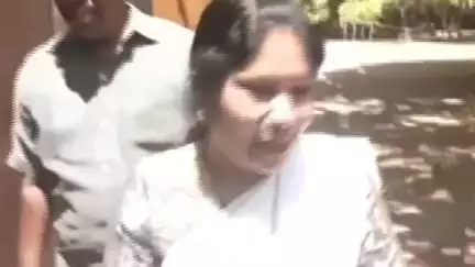திண்டிவனம்: தைலாபுரம் தோட்டத்தில் பாமக நிறுவனர் ராமதாஸ் பாமக நிர்வாகிகளுடன் ஆலோசனையில் ஈடுபட்டு வருகின்றனர்