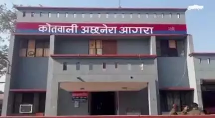 किरावली: रायभा मार्ग पर तेज रफ्तार डंपर ने डीसीएम को मारी टक्कर, एक व्यक्ति की मौत और दो घायल