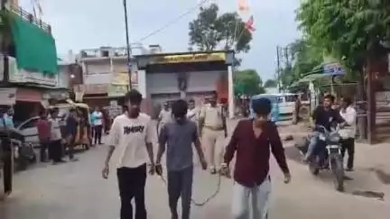 पनागर: रांझी पुलिस ने झंडा चौक पर चाकूबाजी करने वाले बदमाशों का निकाला जुलूस, आरोपी गिरफ्तार