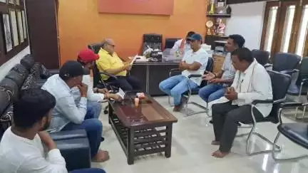 नटेरन: विधायक सूर्य प्रकाश मीणा ने नटेरन और शमशाबाद क्षेत्र के लोगों की दयानंद पुर निवास पर सुनी समस्याएं