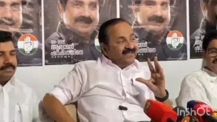 നിലമ്പൂർ: മലപ്പുറം മുഴുവൻ തീവ്രവാദികളുടെ നാടാണെന്ന നിലപാടിൽ ഉറച്ച് നിൽക്കുന്നുണ്ടോയെന്ന് നിലമ്പൂരിൽ പ്രതിപക്ഷ നേതാവ്