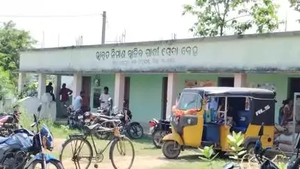 ରାୟଗଡା: ପବ୍ଲିକ ଆପରେ ଖବର ପ୍ରସାରଣ ପରେ ଇନ୍ଦୁପୁର ପାଣି ଟାଙ୍କି ନିକଟରେ ଫାଟିଥିବା ପାଇପର ହେଲା ମରାମତି