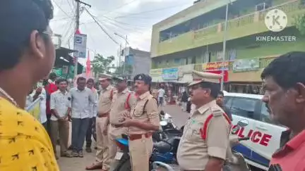 ఇల్లందు: పట్టణంలో పోలీస్ శాఖ ఆధ్వర్యంలో మాదకద్రవ్యాల నిర్మూలణపై అవగాహన కార్యక్రమం నిర్వహణ