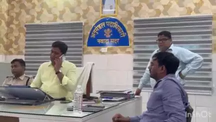 नवादा: नवादा के अनुमंडल कार्यालय में एसडीओ और डीएसपी ने की प्रेस वार्ता, अतिक्रमण करने वालों से दी चेतावनी और अपील