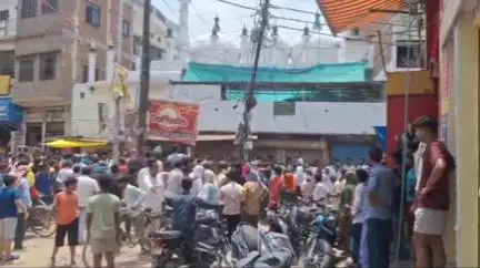 गाज़ीपुर: नखास मोहल्ले में निर्माणाधीन सीवर लाइन के मेन होल में गिरने से दो लोगों की हुई मौत, मशक्कत के बाद निकाले गए दोनों के शव