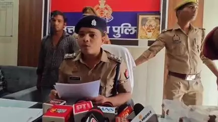 मऊ: मऊ रेलवे फाटक के पास चैन छीनने वाला आरोपी गिरफ्तार, सीओ ने शहर कोतवाली में की प्रेस वार्ता