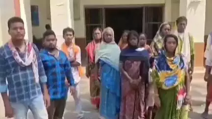 पुसौर: धरमपुर में अवैध महुआ शराब बिक्री से परेशान ग्रामीणों ने जनदर्शन में की शिकायत #jansamasya