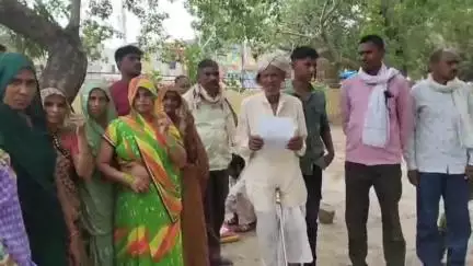 धौलपुर: किरारपुरा के ग्रामीणों ने पोखर की सफाई समेत अन्य मांगों को लेकर ADM को कार्यालय ने दिया ज्ञापन
#jansamasya