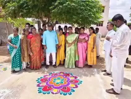 కూటమి ప్రభుత్వమేర్పడి ఏడదైనా సందర్భంగా ధర్మవరం జనసేన పార్టీ కార్యాలయం వద్ద ముగ్గుల పోటీలు.