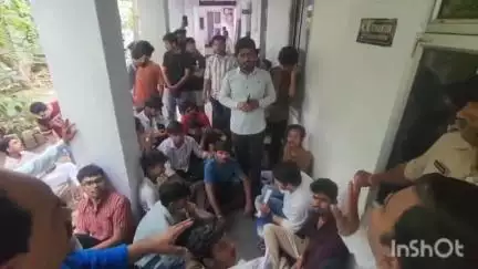 विदिशा नगर: बुधवार दोपहर 12 बजे ABVP सदस्यों ने DFO कार्यालय में दिया धरना, कॉन्वेंट स्कूल की मनमानी पर होगी कार्रवाई