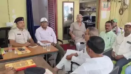 सूरजगढ़: मेदनी चौकी थाना में बकरीद को लेकर शांति समिति की बैठक आयोजित