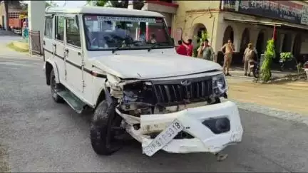 अतरौली: दादों, नगला भूड़ के निकट दरोगा की तेज रफ्तार कार ने बाइक सवार मां-बेटे को रौंदा, बेटे की मौत, मां घायल