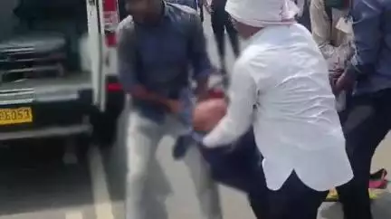 भंडारा: भिलेवाडा येथे कार व मोटरसायकलचा अपघात, चालक गंभीर जखमी; उपचारार्थ नागपूरला हलविले