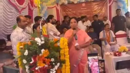 అనంతపురంలో అనంతపురం నుంచి బెంగళూరుకు వెళ్లే నూతన ట్రైన్ ప్రారంభోత్సవ కార్యక్రమంలో పాల్గొన్న ఎమ్మెల్యే పరిటాల సునీత