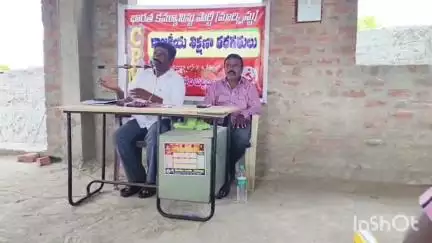 ఆదోని: కేంద్ర రాష్ట్రాల్లో కార్మికుల సమస్యలు పరిష్కరించాలి: సిపిఎం జిల్లా కార్యవర్గ సభ్యులు నారాయణ