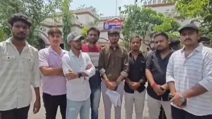 लैलूंगा: लैलूंगा में गैरेज में आगजनी की घटना के तीन माह बाद भी कार्रवाई नहीं हुई, पीड़ित ने एसपी से की शिकायत