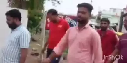 केवलारी: अंतर्राष्ट्रीय हिन्दू परिषद व राष्ट्रीय बजरंग दल ने एसपी सिवनी के नाम टीआई केवलारी को ज्ञापन सौंपा