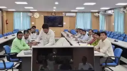 सुपौल: जिलाधिकारी सुपौल की अध्यक्षता में बाढ़ पूर्व तैयारी से संबंधित बैठक आयोजित की गई