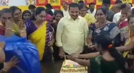 నెల్లూరులో సంబరాలు.. ఆందోళనలు