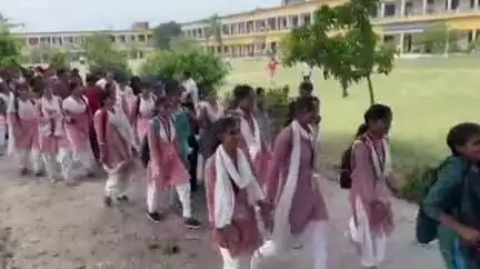 सुल्तानपुर: शहर के गनपत सहाय पीजी कॉलेज में योग मैराथन दौड़ का आयोजन, बड़ी संख्या में मुस्लिम बच्चियों ने किया प्रतिभाग