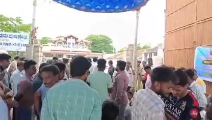 ಹೊಳಲ್ಕೆರೆ: ಮಲ್ಲಾಡಿಹಳ್ಳಿ ಅನಾಥ ಸೇವಾಶ್ರಮಕ್ಕೆ ಆಡಳಿತಾಧಿಕಾರಿ ನೇಮಕಕ್ಕೆ ಆಗ್ರಹಿಸಿ ಪ್ರತಿಭಟನೆ