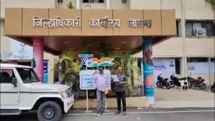 जालना: पो. अधीक्षकांच्या लाचखोरीमुळे सुरू असलेला सट्टा,मटका, थांबण्याची रिपब्लिकन पार्टी आॕफ ईंडियाची जिल्हाधिकारीकडे मागणी..
