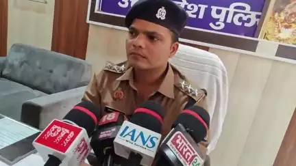 मऊ: आगामी बकरीद पर्व को लेकर शहर कोतवाली में सीओ सिटी अंजनी कुमार पांडे ने दी जानकारी