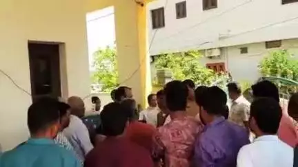జడ్చర్ల: పట్టణంలోని సరస్వతీ నగర్ కాలనీలో పార్క్ వద్ద  విద్యుదాఘాతంతో బాలుడు మృతి