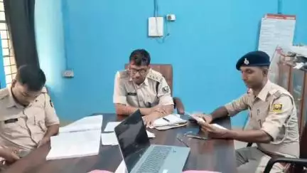 किशनगंज: एसडीपीओ ने सदर थाने में अपराधों की समीक्षा की, लंबित मामलों पर चिंता जताई