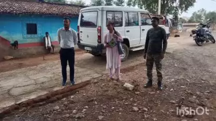 मनिका: मनिका वीडियो ने पीएम आवास एवं अबूवा आवास योजना का निरीक्षण किया, आवश्यक निर्देश दिए