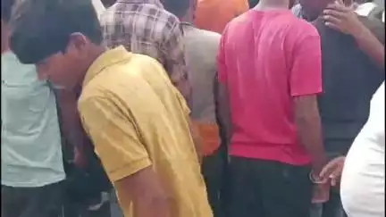 गया टाउन सीडी ब्लॉक: बाइक की टक्कर से सड़क पर गिरा साइकिल सवार, कार की चपेट में आने से हुई मौत, परिजनों ने किया सड़क जाम