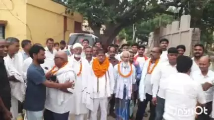 हिलसा: हिलसा नगर परिषद निकाई चुनाव के उपचुनाव में आठवें दिन दूसरे प्रत्याशी विजय यादव ने कराया नामांकन जीत का भरा दम