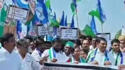 బద్వేల్: బద్వేల్ : ప్రజలకు ఇచ్చిన హామీలను వెంటనే అమలు చేయాలి - ఎమ్మెల్సీ గోవిందరెడ్డి, ఎమ్మెల్యే డాక్టర్ సుధ