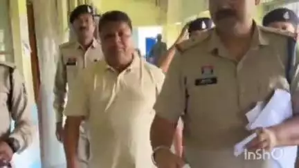 दुर्ग: कांग्रेस नेता बृजमोहन सिंह को न्यायिक रिमांड पर दुर्ग सेंट्रल जेल भेजा गया, मोबाइल किया गया ज़ब्त
