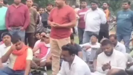 चास: टू टैंक गार्डन में विस्थापित अप्रेंटिस संघ की बैठक, 1500 छात्रों को नौकरी देने की मांग