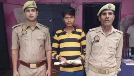 कर्वी: भरतकूप थाना पुलिस ने 1 अभियुक्त को अवैध 315 बोर तमंचा और 2 जिन्दा कारतूस के साथ किया गिरफ्तार