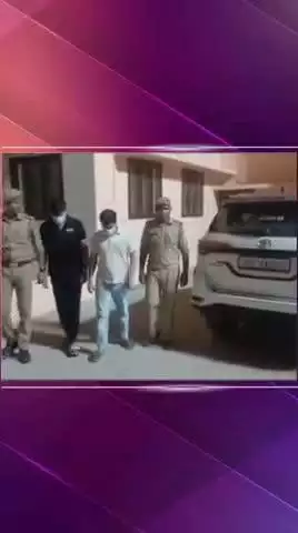 दादरी: नोएडा में निजी यूनिवर्सिटी के पास फॉर्च्यूनर से युवक कर रहे थे जानलेवा स्टंट, पुलिस ने दो किए गिरफ्तार