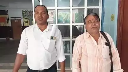 डिंडौरी: कसाई सोडा और विक्रमपुर के ग्रामीणों ने सड़क निर्माण न होने पर कलेक्टर कार्यालय में लगाई गुहार