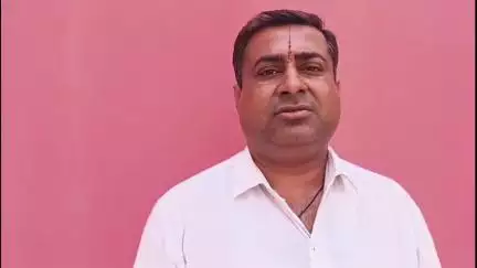 अमरोहा: अमरोहा न्यायालय ने जिला शिक्षा अधिकारी, महिला टीचर सहित 7 लोगों पर फर्जीबाड़े का मुकदमा दर्ज करने का दिया आदेश