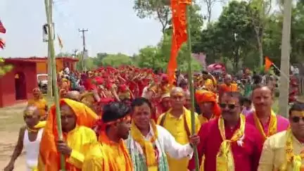 टाटीझरिया: होलंग में भव्य कलश यात्रा के साथ तीन दिवसीय मां मनसा देवी मंदिर प्राण-प्रतिष्ठा महायज्ञ का शुभारंभ