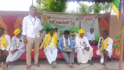 అసిఫాబాద్: ఆసిఫాబాద్ కలెక్టరేట్ ఎదుట 7వ రోజుకు చేరుకున్న ఆదివాసీ రిలే నిరహార దీక్ష