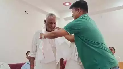 नोखा: नोखा थाना क्षेत्र में विजय सेठ के मकान में लोजपा की महत्वपूर्ण बैठक आयोजित की गई