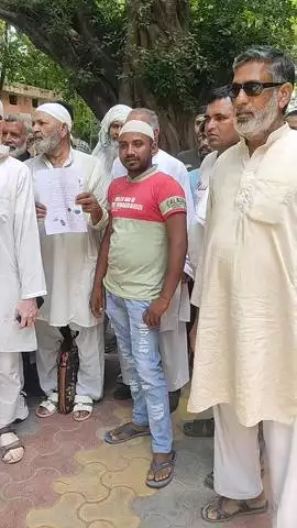सरधना: मुल्हेड़ा गांव में दबंग ने कब्रिस्तान व ईदगाह की भूमि पर किया जबरन कब्जा, लोगों ने एसडीएम से की शिकायत
