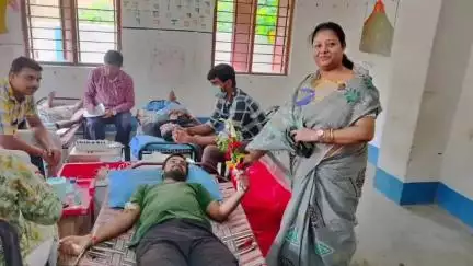 মেদিনীপুর: ৪ জুন ৪ নম্বর ওয়ার্ডে রক্তদান শিবিরের আয়োজন হলো মেদিনীপুর পৌরসভার উদ্যোগে, রক্ত সংকট মেটাতে রক্তদান উৎসব