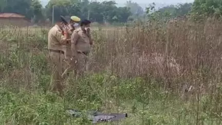दुधि: महुली रेलवे स्टेशन के पास झाड़ियों में मिला 50 वर्षीय व्यक्ति का सड़ा-गला शव, पुलिस ने पोस्टमार्टम के लिए भेजा