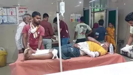 भोगांव: बेवर क्षेत्र में स्कूटी सवार को कार ने मारी टक्कर, स्कूटी सवार घायल हुआ