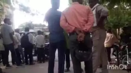 देेेवरिया: मोबाइल पर पति से बात करने के बाद मईल में महिला ने फांसी लगाकर की आत्महत्या