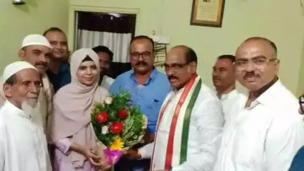यवतमाळ: काँग्रेस प्रदेशाध्यक्ष हर्षवर्धन सपकाळ यांनी यवतमाळ येथे पहिली मुस्लिम महिला आयएस अदिबा अनमची भेट घेऊन दिल्या शुभेच्छा