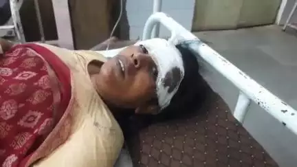 भिंड नगर: रौन बाईपास पर अज्ञात वाहन ने बाइक को मारी टक्कर, बाइक सवार महिला घायल