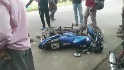 মন্তেশ্বর: মাঝেরগ্রামে বাইকে ধাক্কা লরির, মৃত 1 ও আহত 1